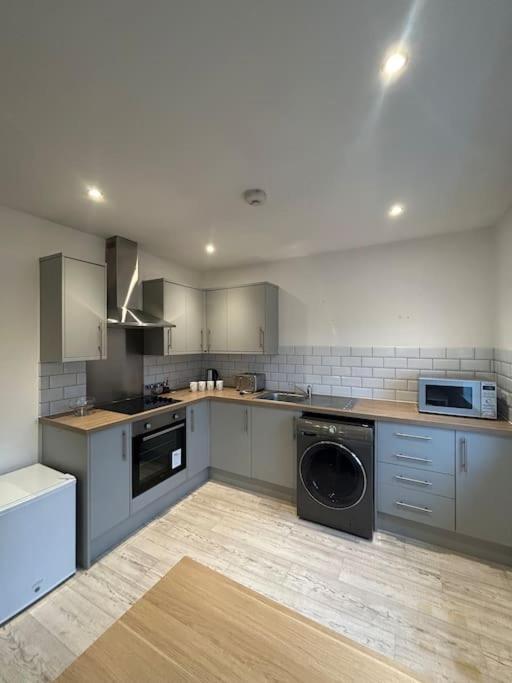 Luxury Countryside - Waters Upton, Apartment Telford